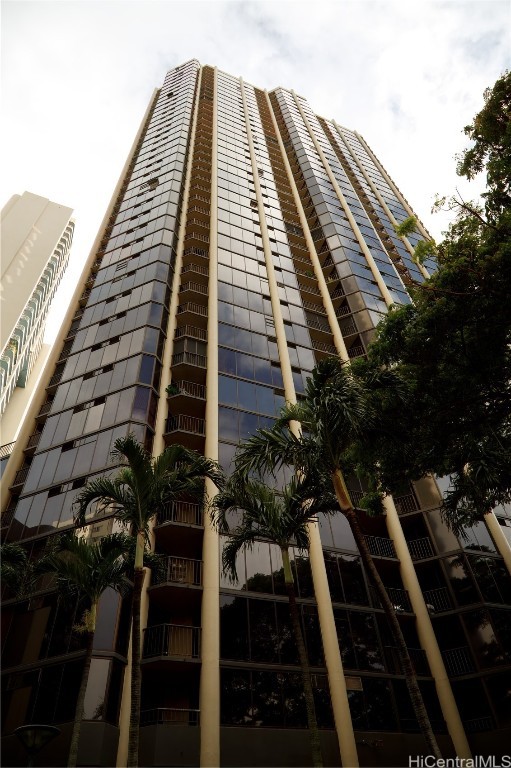 60 N Beretania Street 3105