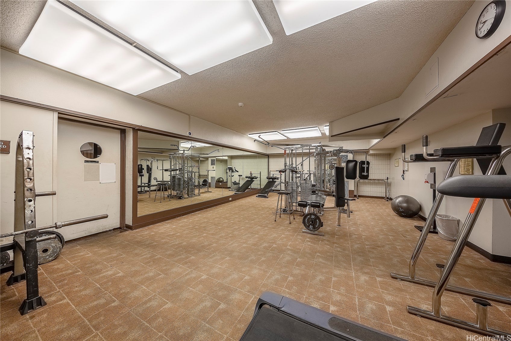 1750 Kalakaua Avenue 1402