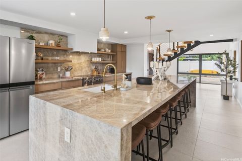 Photo of 125 N Kalaheo Avenue, Kailua, HI 96734 (MLS # 202610108)