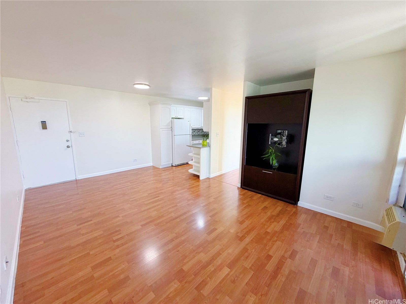 1425 Liliha Street 8G