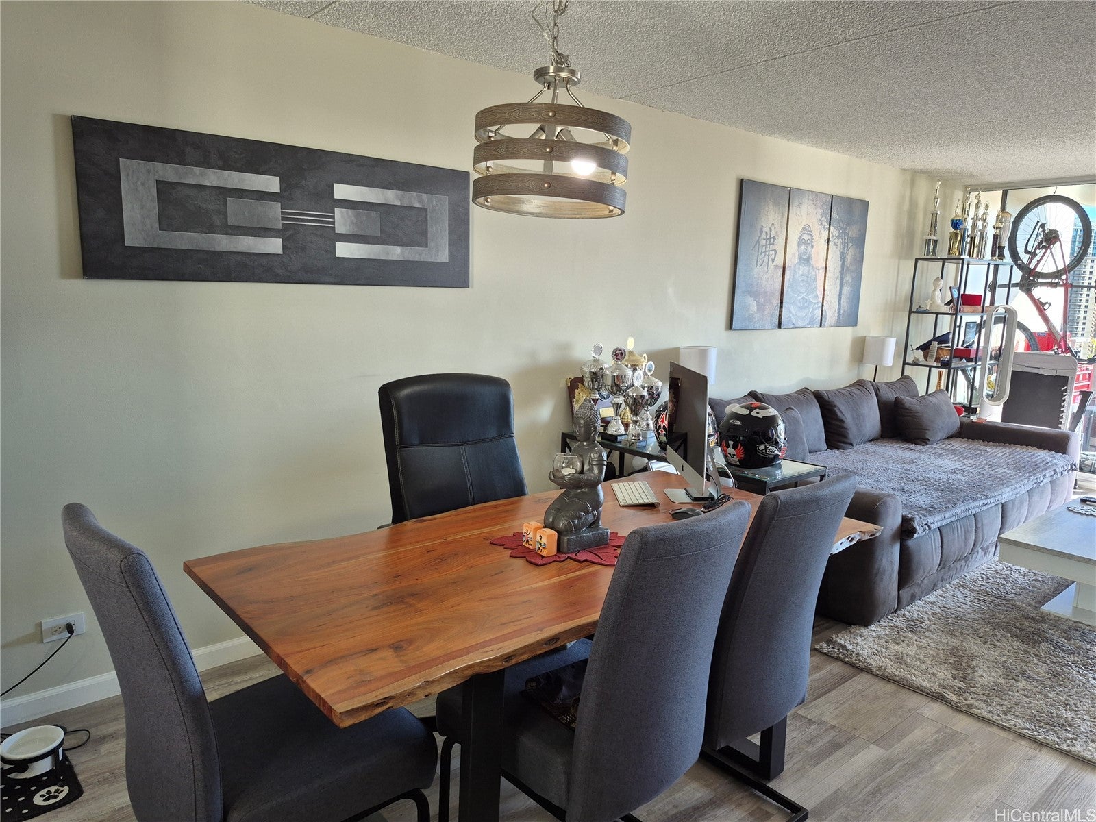 469 Ena Road 2810