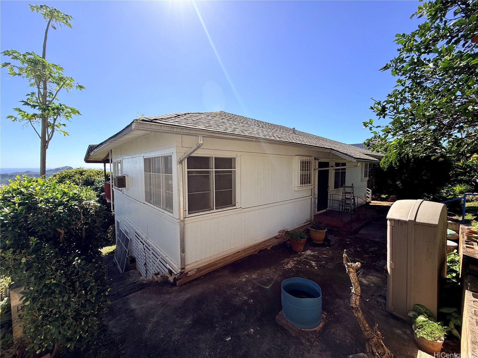 3655 Nihipali Place