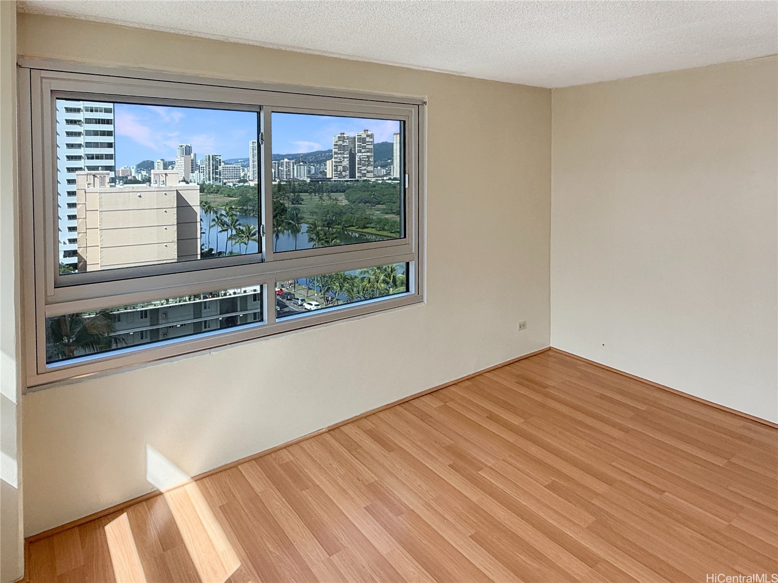 2465 Ala Wai Boulevard 903