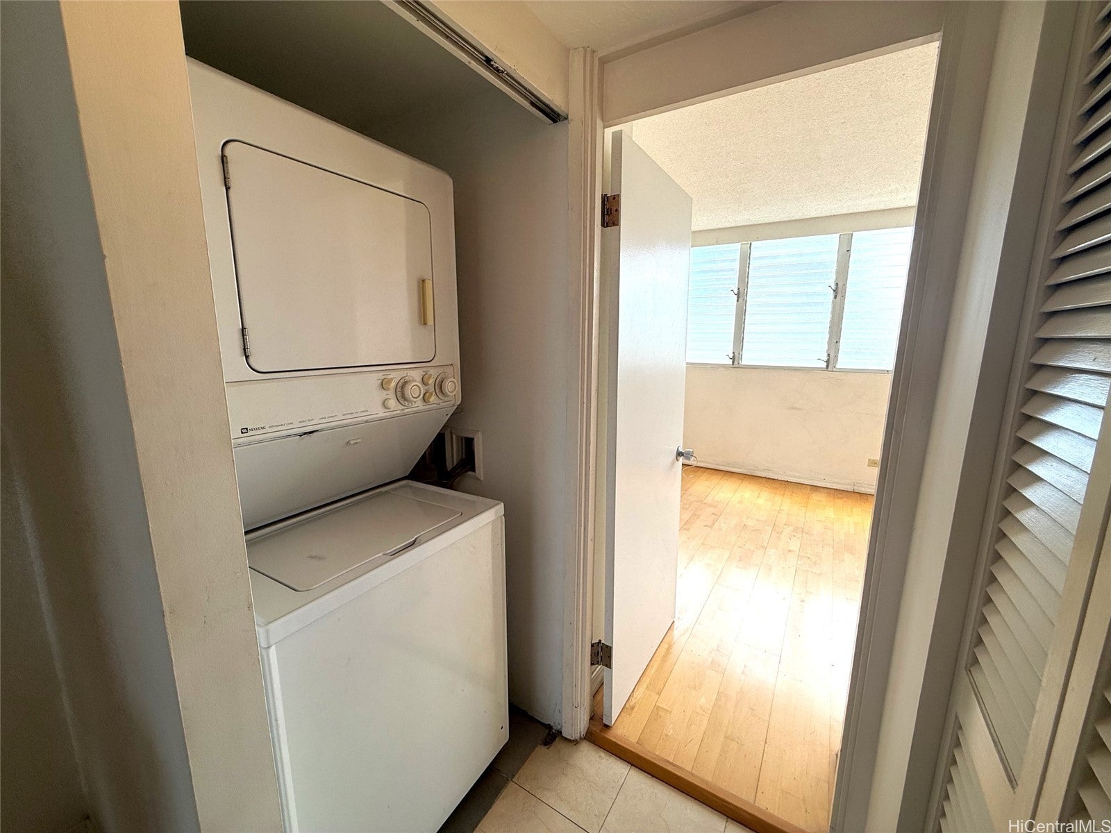 500 University Avenue 1123