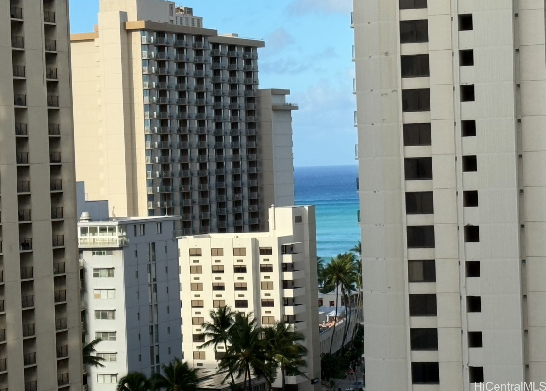 201 Ohua Avenue 1610 (Tower II, Mauka)