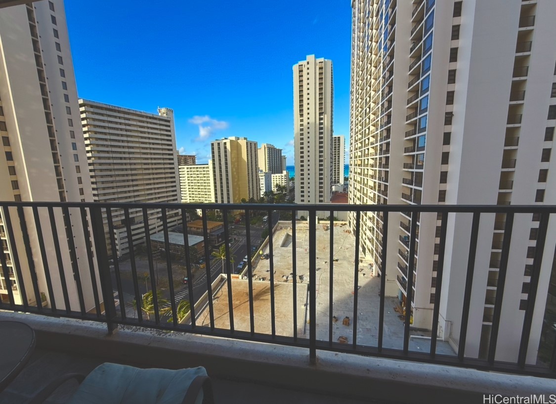 201 Ohua Avenue 1610 (Tower II, Mauka)