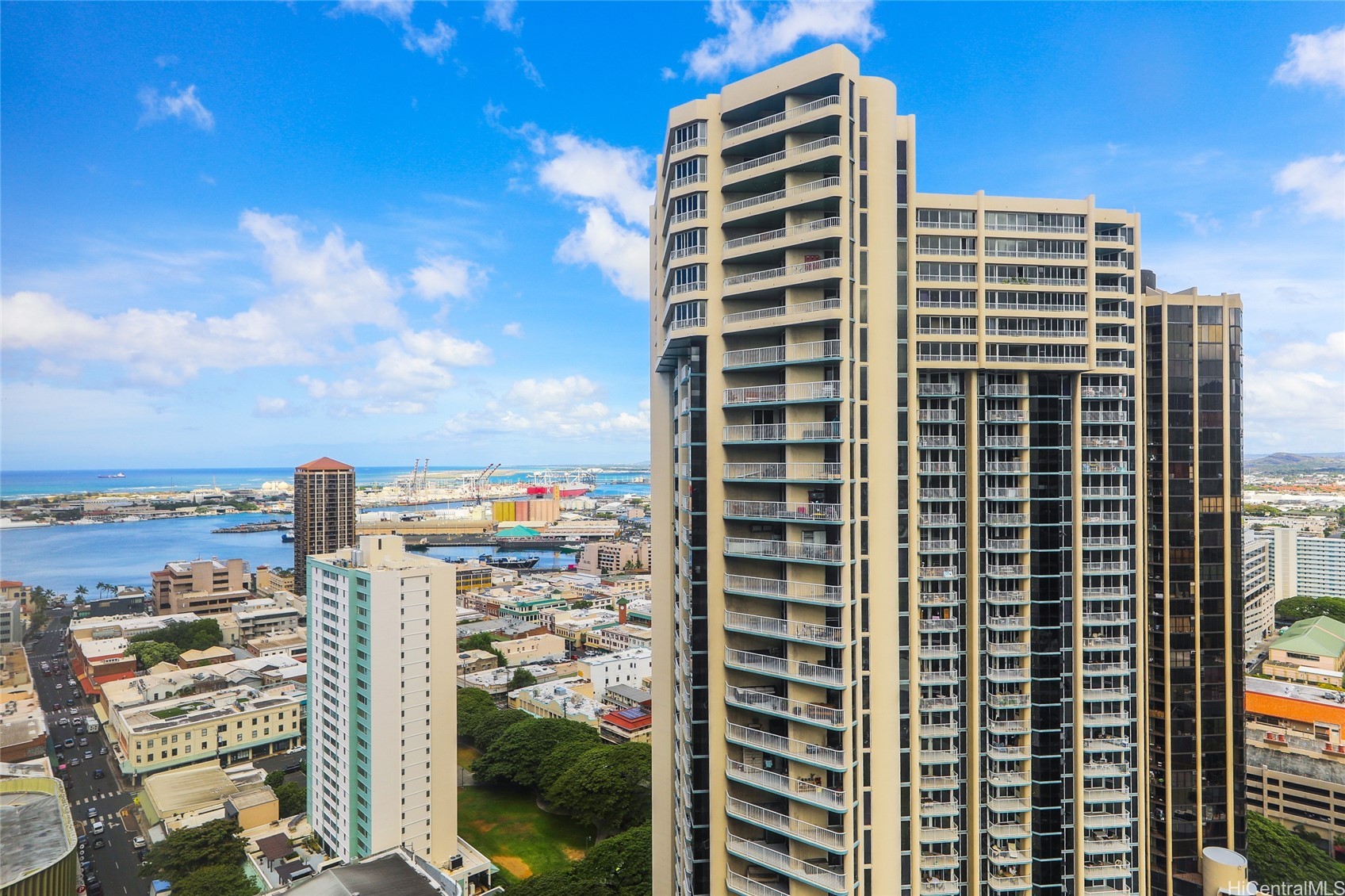 1255 Nuuanu Avenue E3014