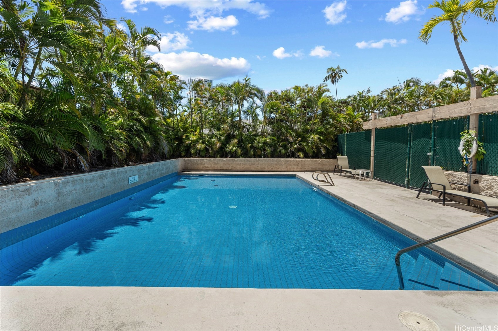 Piikoi Atrium Condominium