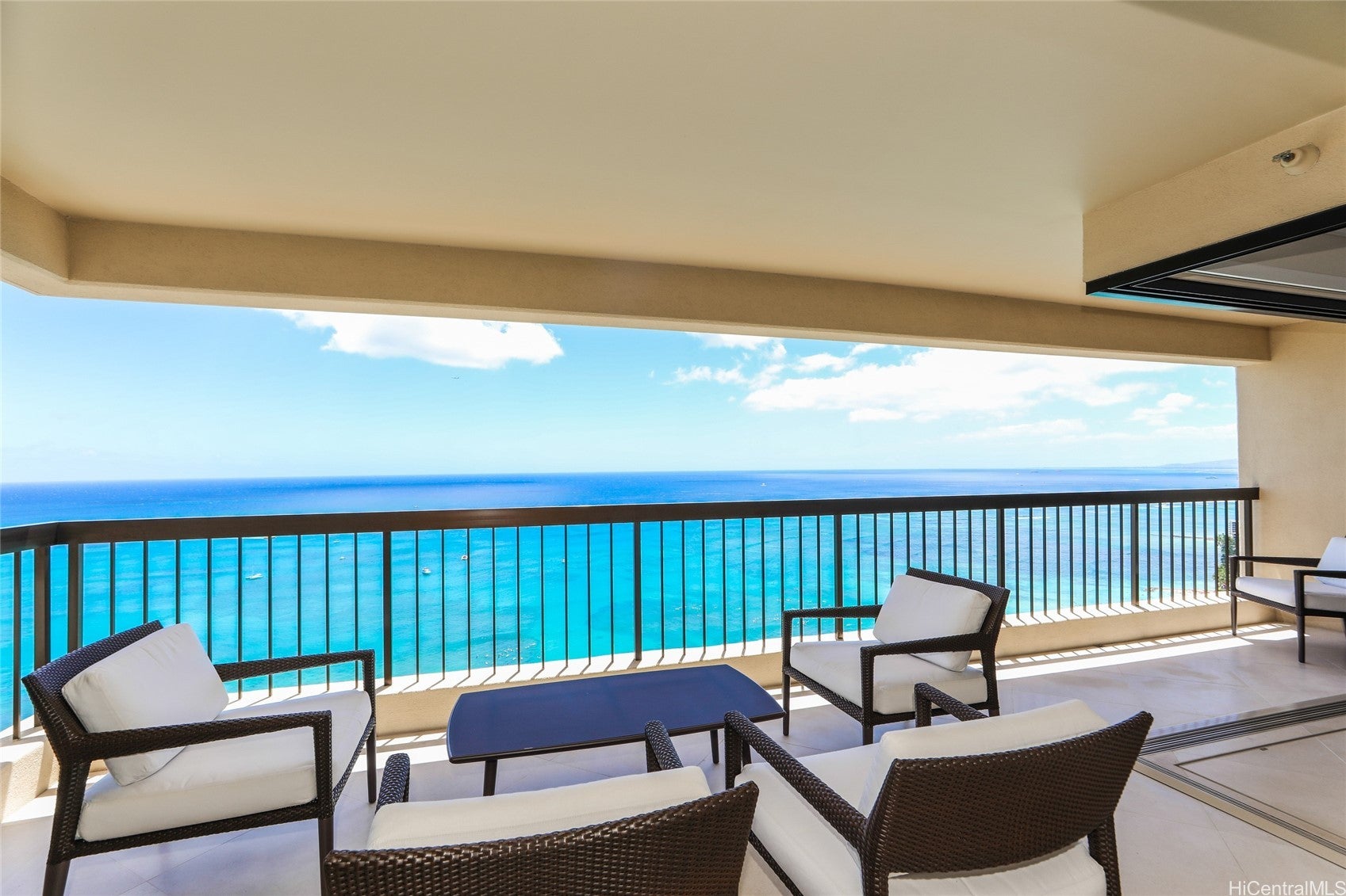 2470 Kalakaua Avenue 3901/3902 PH