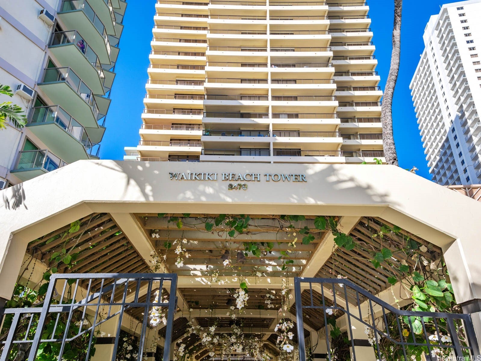 2470 Kalakaua Avenue 3901/3902 PH