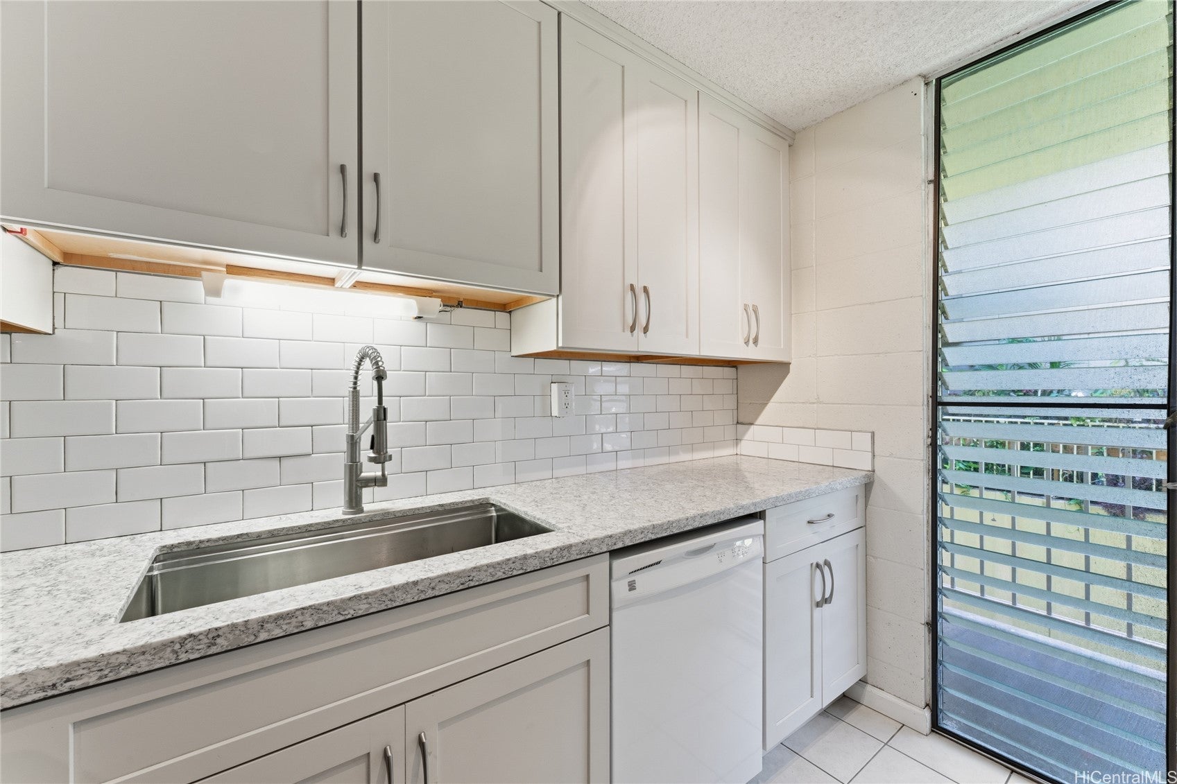 95-2043 Waikalani Place A205