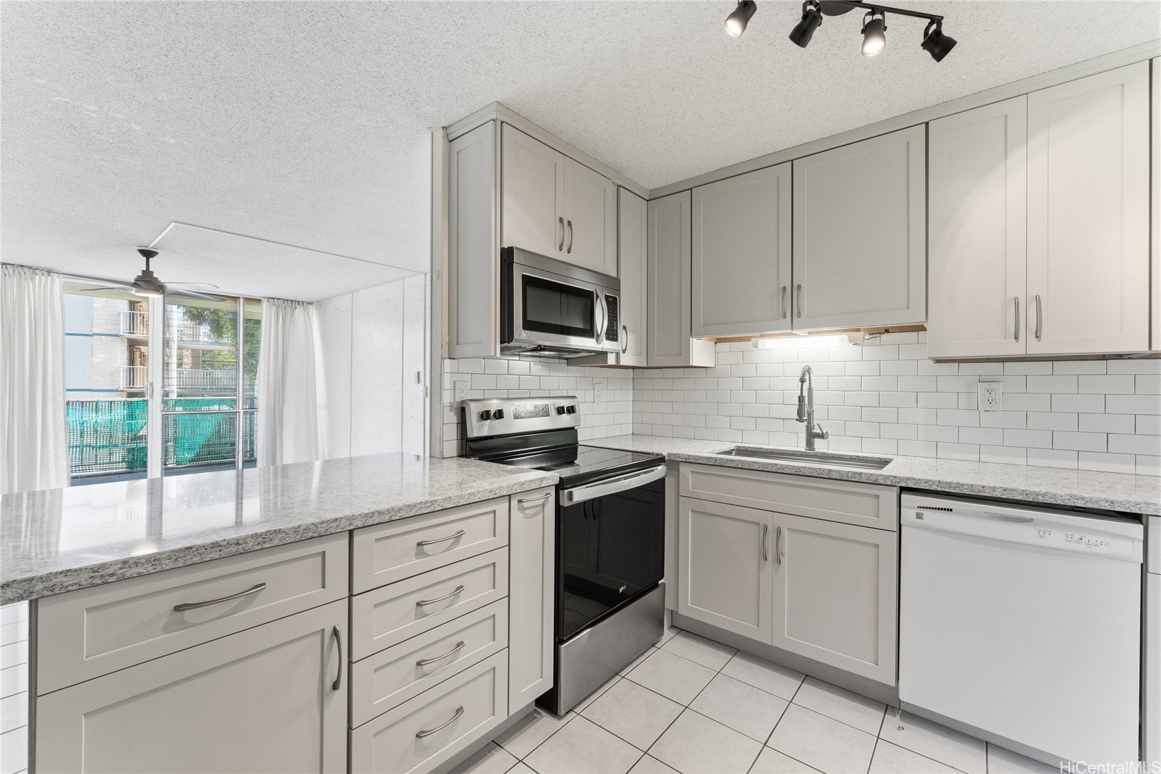95-2043 Waikalani Place A205