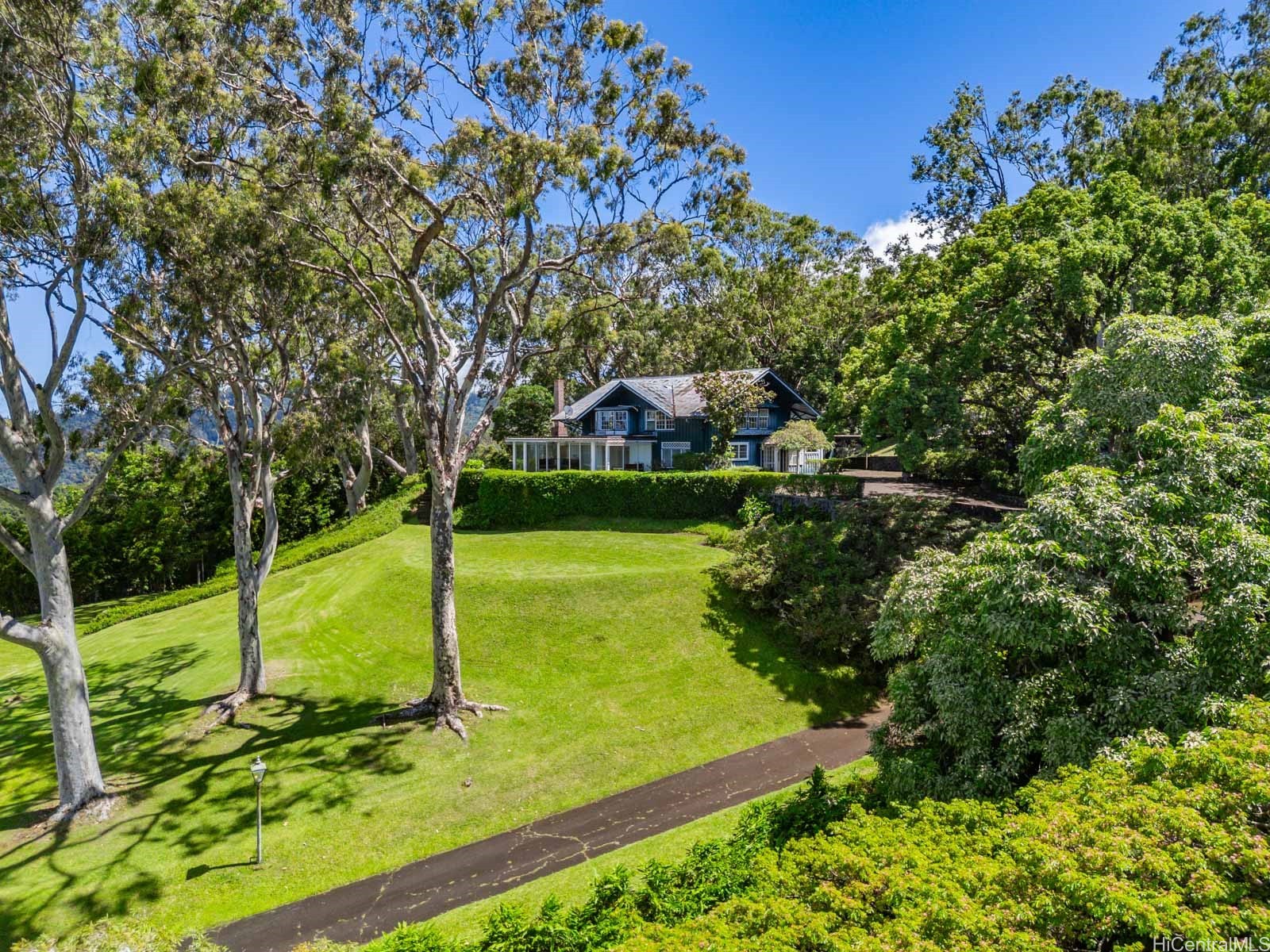 3330 Tantalus Drive