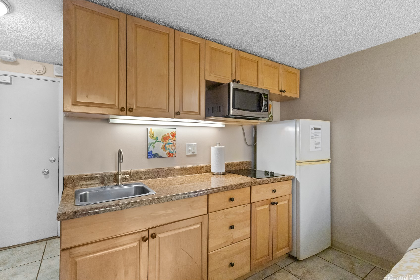 2463 Kuhio Avenue 306