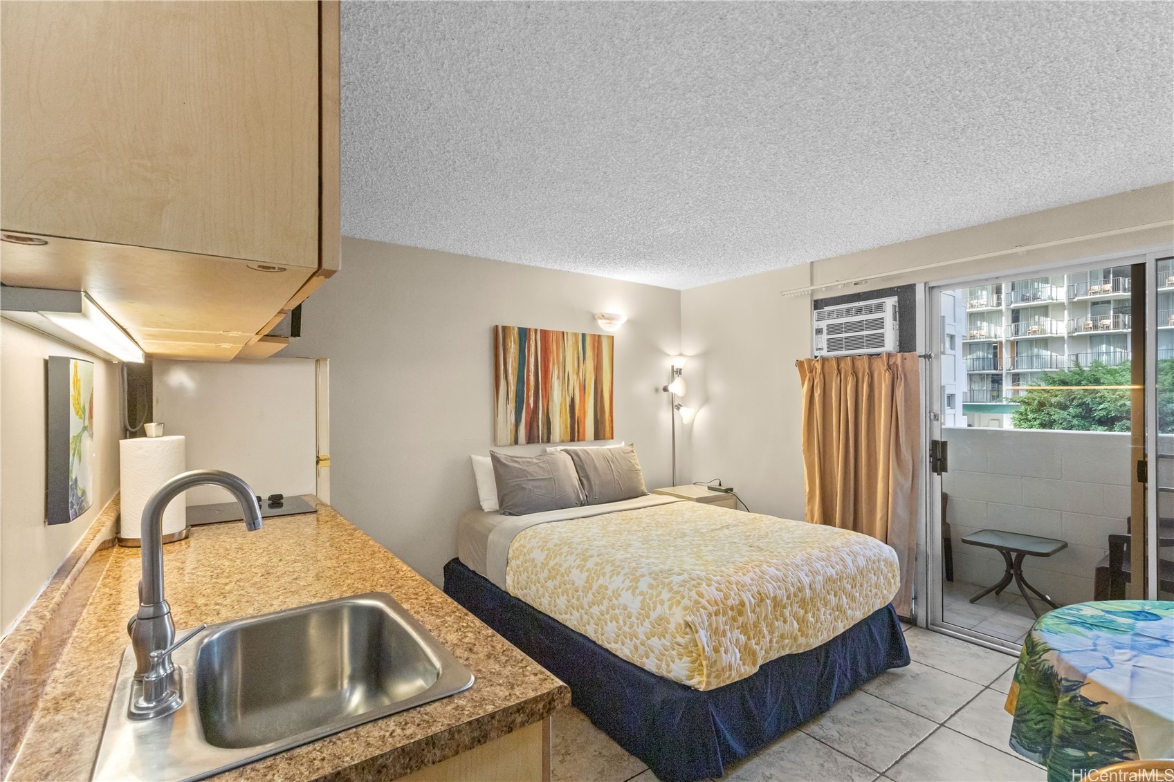 2463 Kuhio Avenue 306