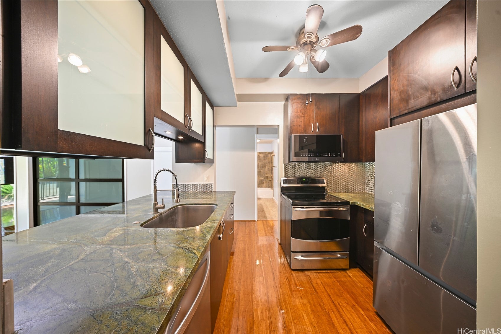1030 Aoloa Place 5105B