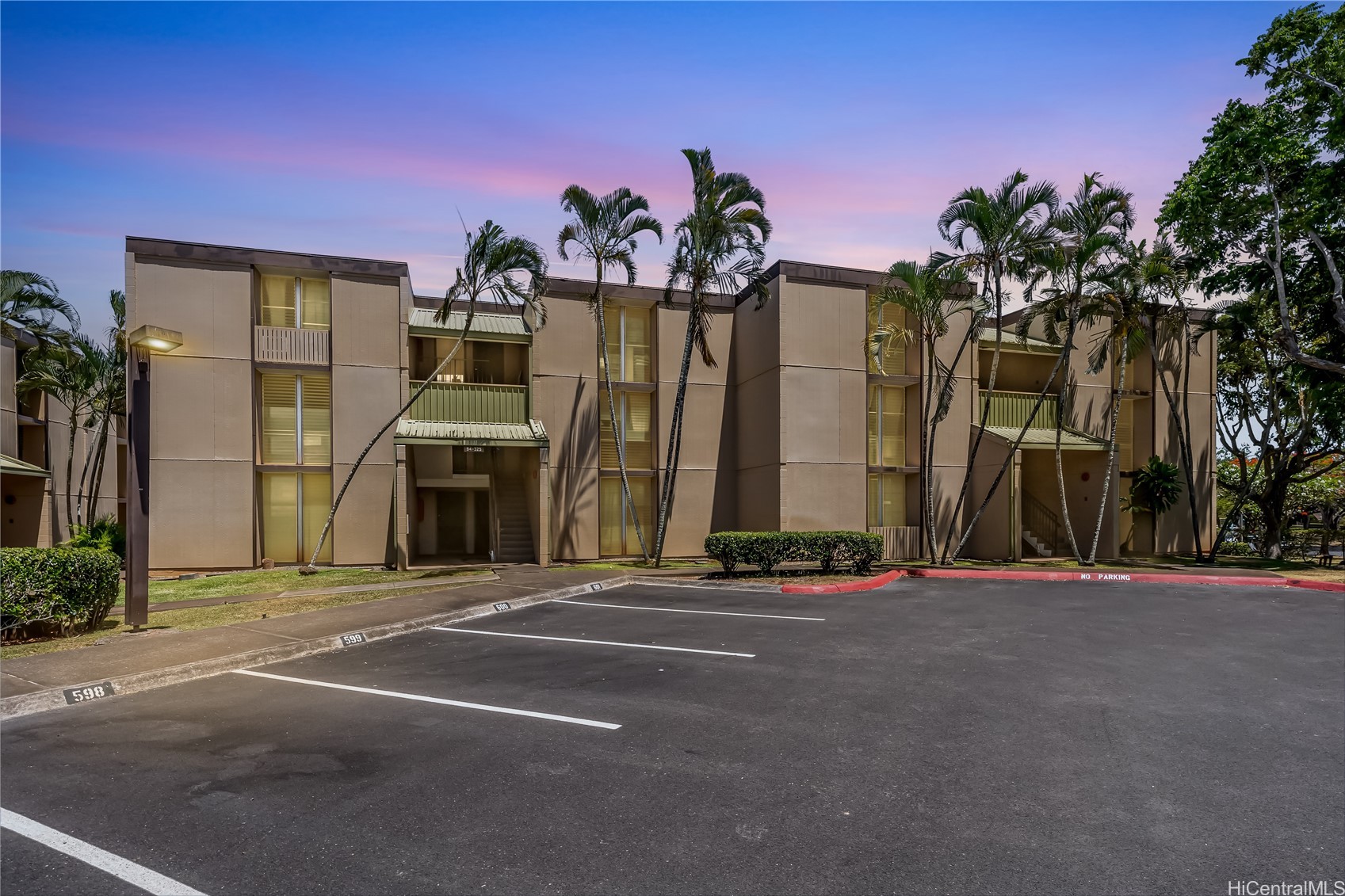 Hokuahi Apts Condominium