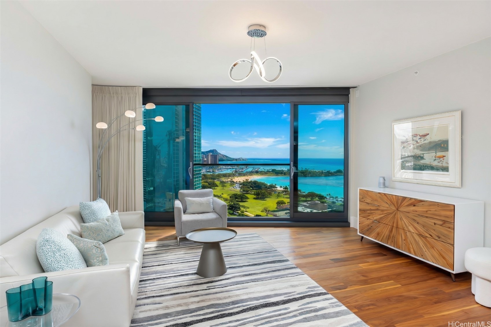 1108 Auahi Street 2202