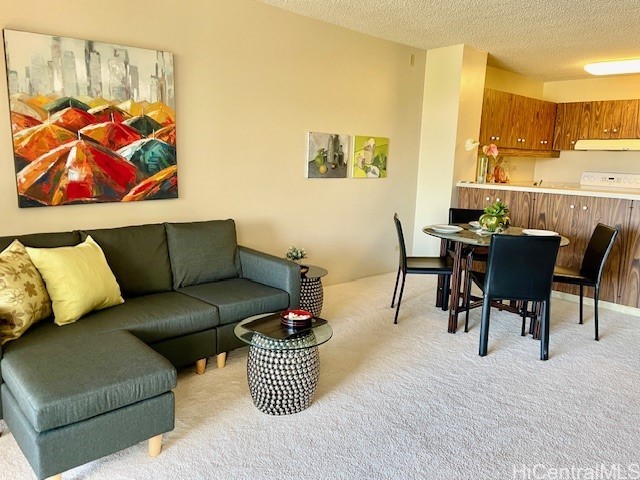 1717 Mott Smith Drive 3305