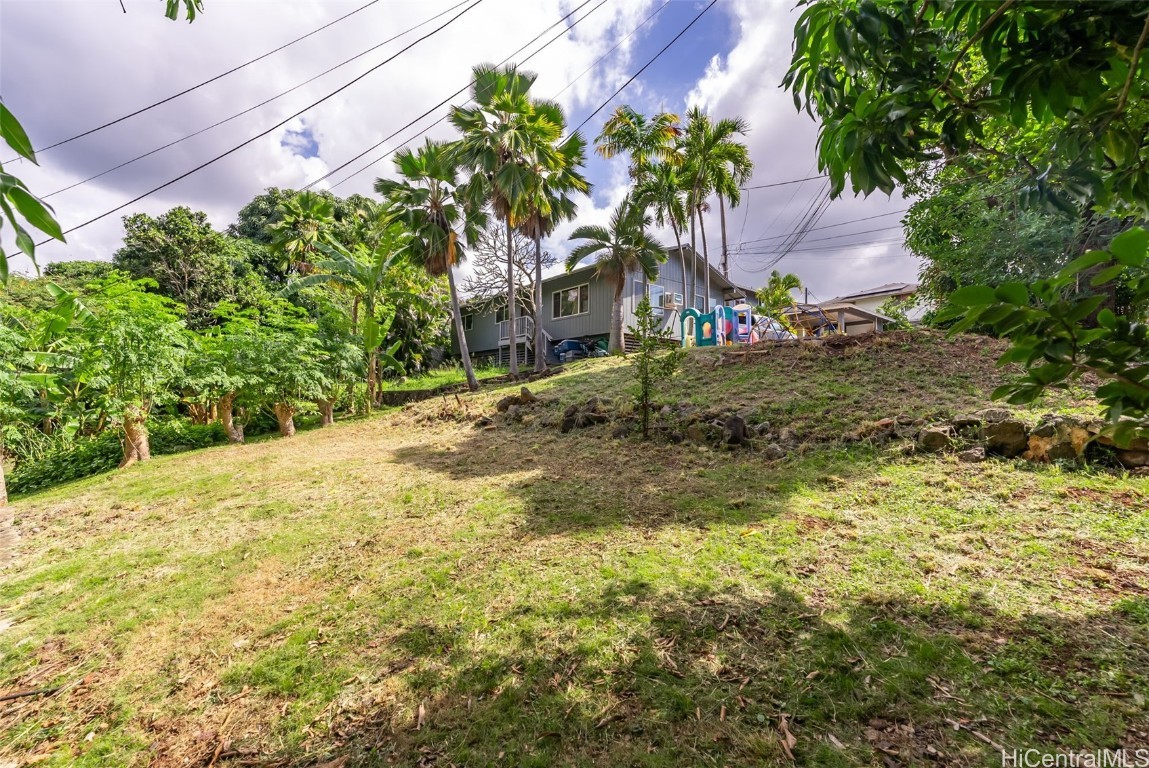 1756-D Gulick Avenue