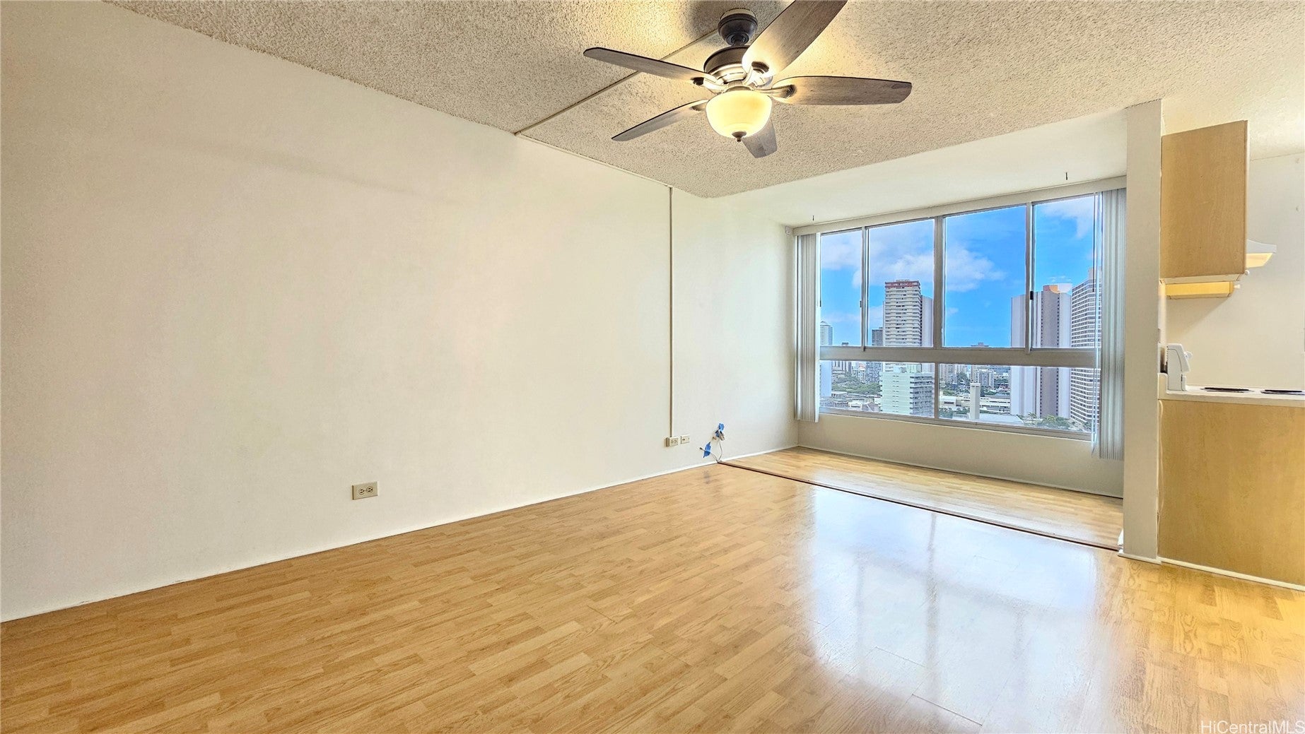 2740 Kuilei Street 2204