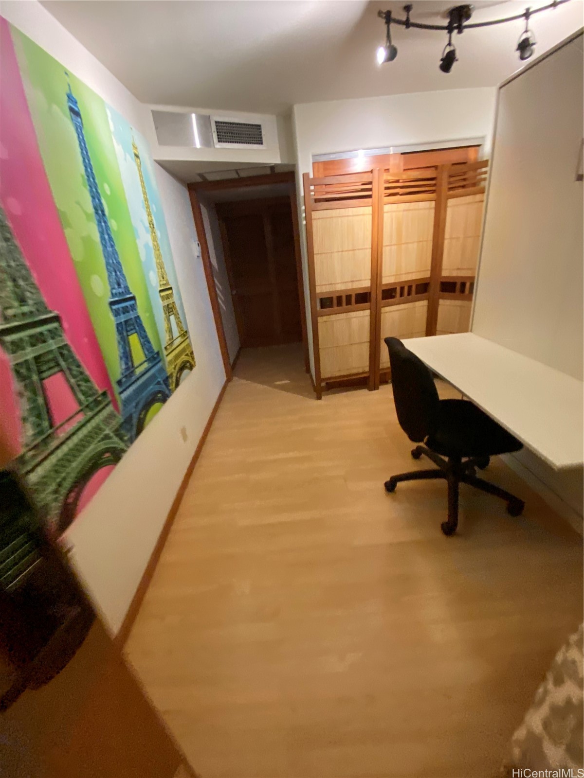 1088 Bishop Street 2206