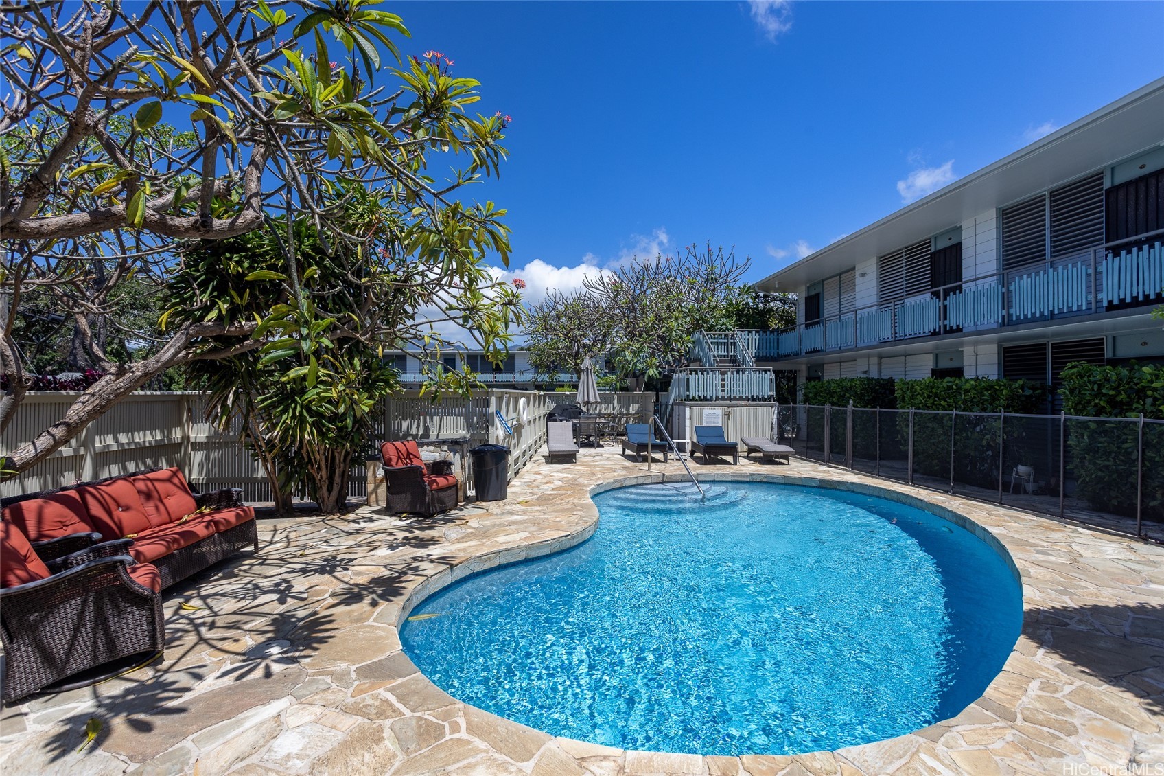 3824 Leahi Avenue 106