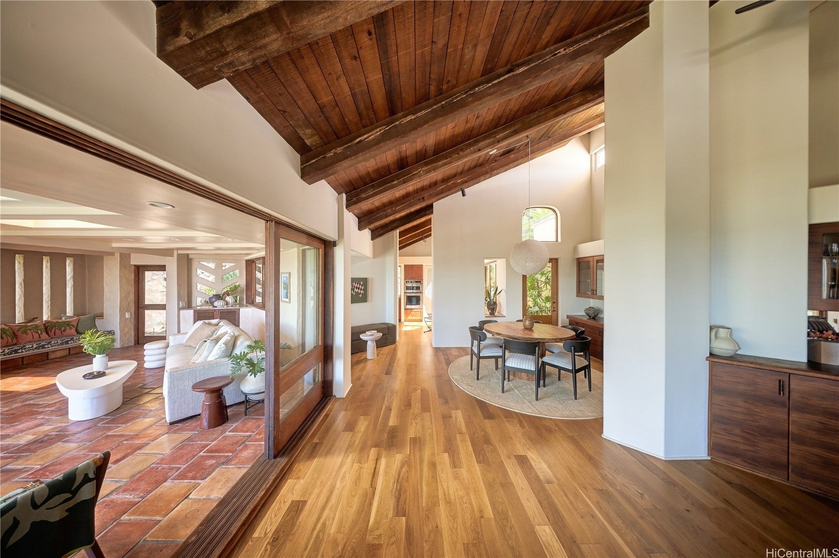 3210 Diamond Head Road 4