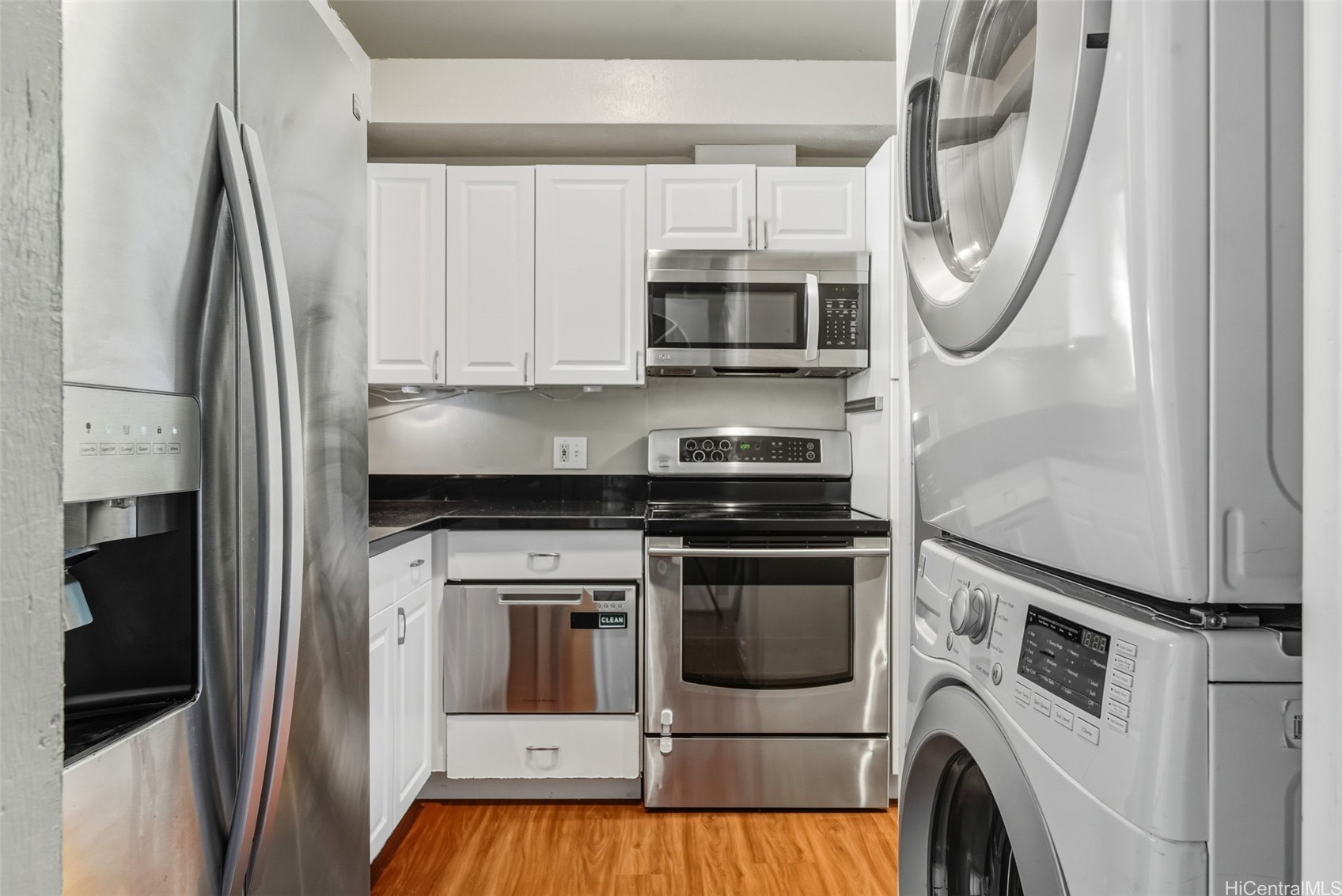 355 Aoloa Street L202