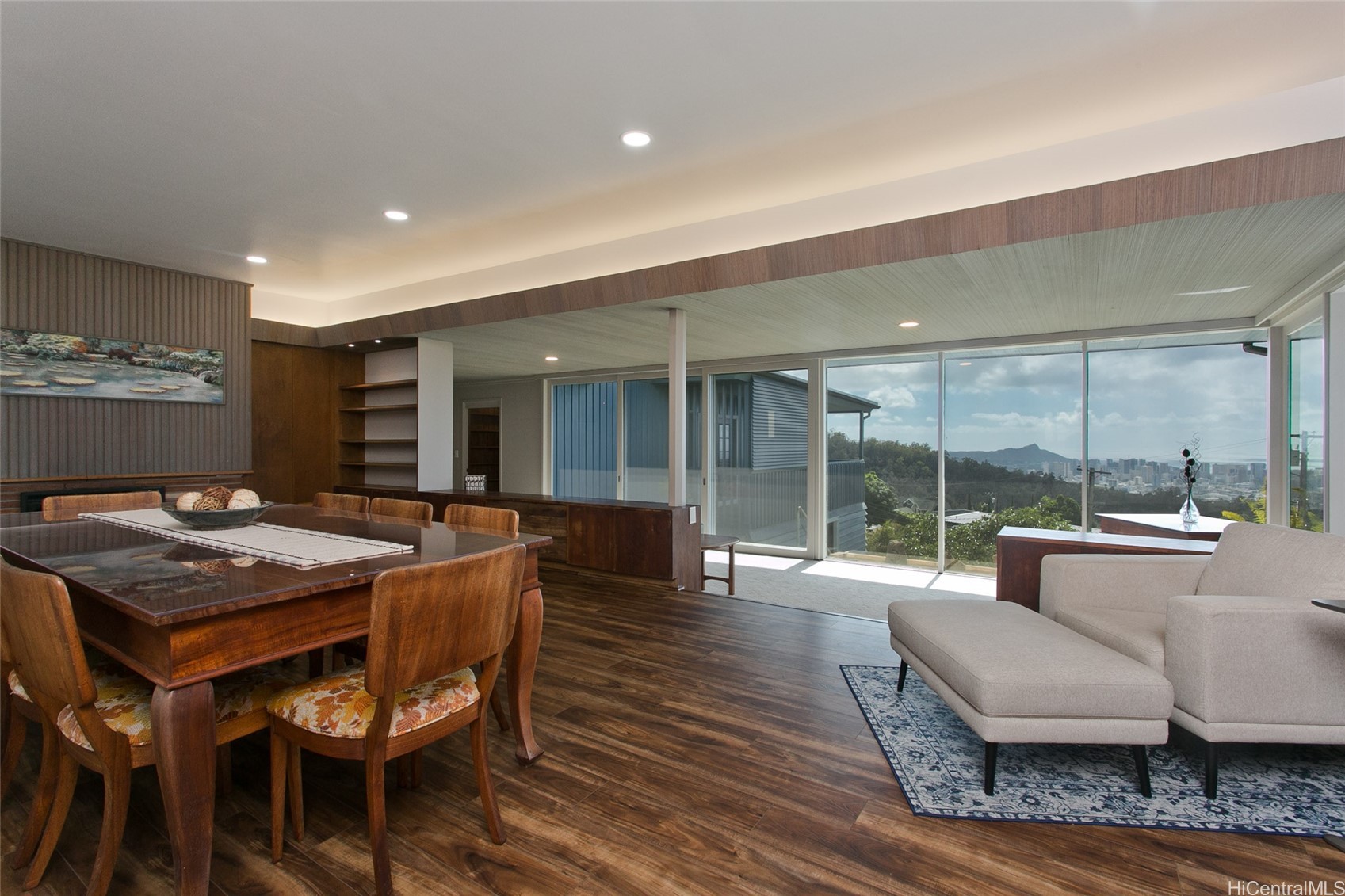 3233 Pacific Heights Road