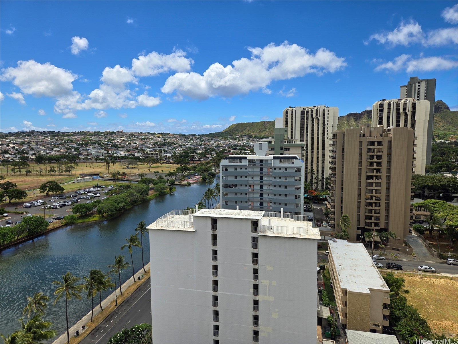 320 Liliuokalani Avenue 1801