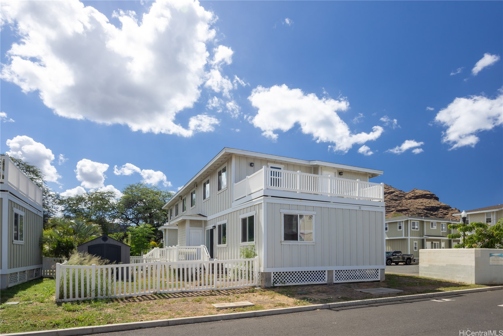 Maili Beach Place Condominium