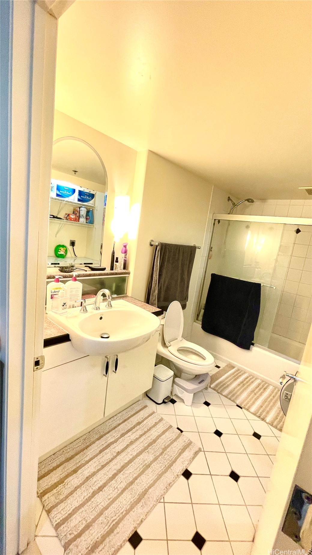 801 S King Street 2305