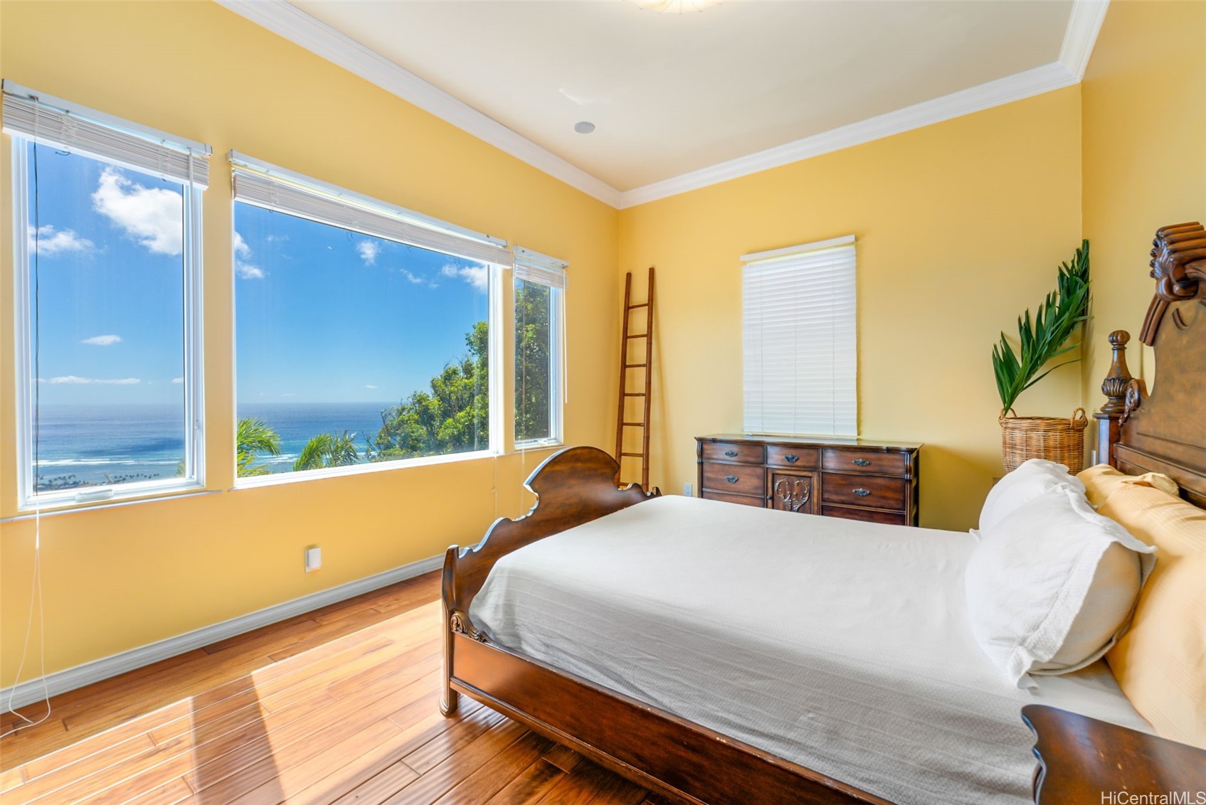 Honolulu, Hawaii, 96821, United States, 5 Bedrooms Bedrooms, ,5 BathroomsBathrooms,Residential,Active,2016705