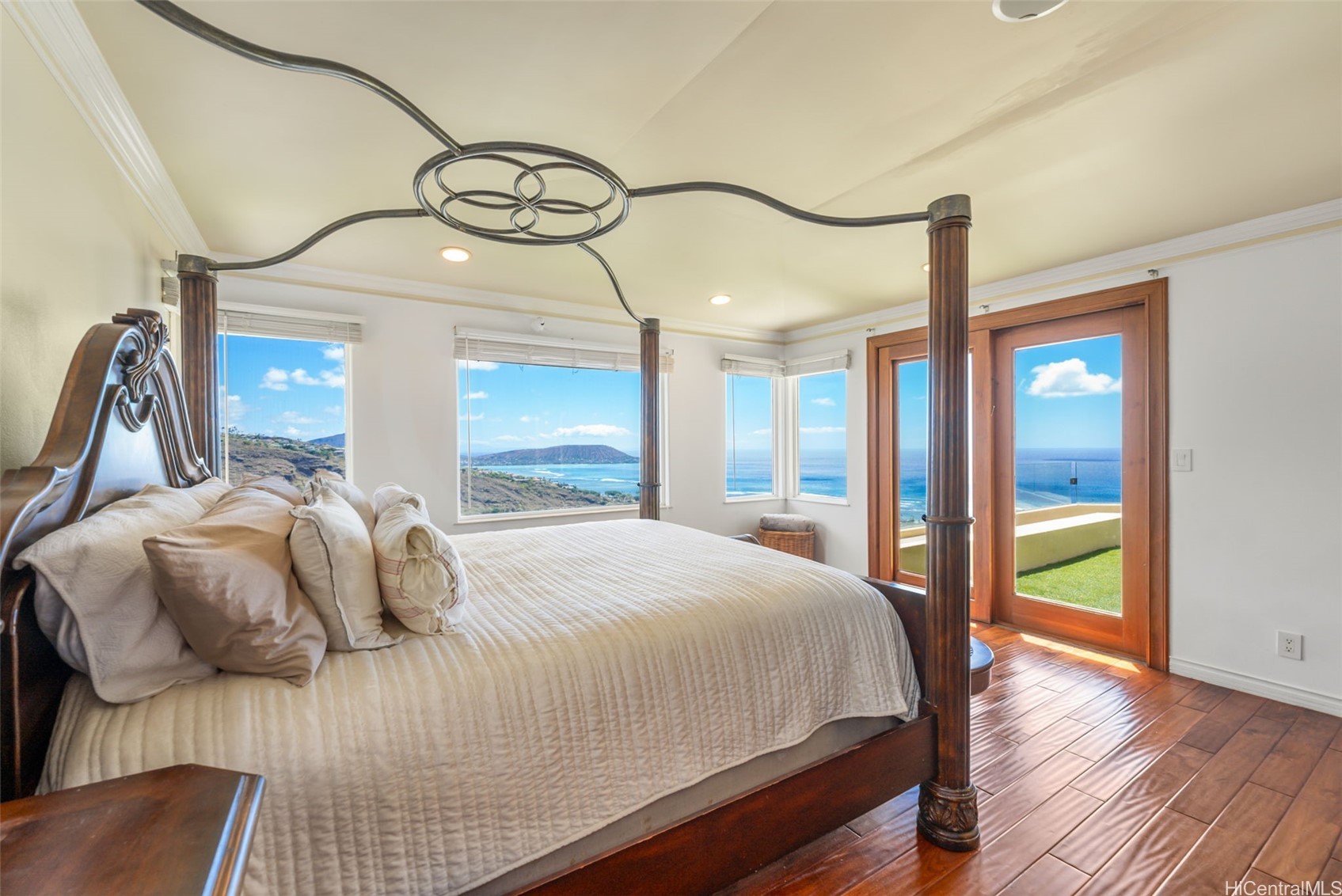 Honolulu, Hawaii, 96821, United States, 5 Bedrooms Bedrooms, ,5 BathroomsBathrooms,Residential,Active,2016705