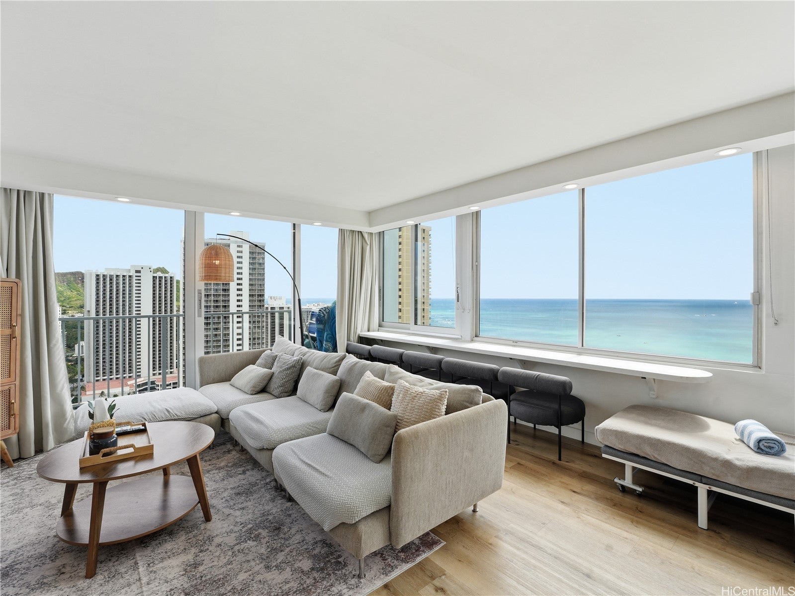 2427 Kuhio Avenue 3102