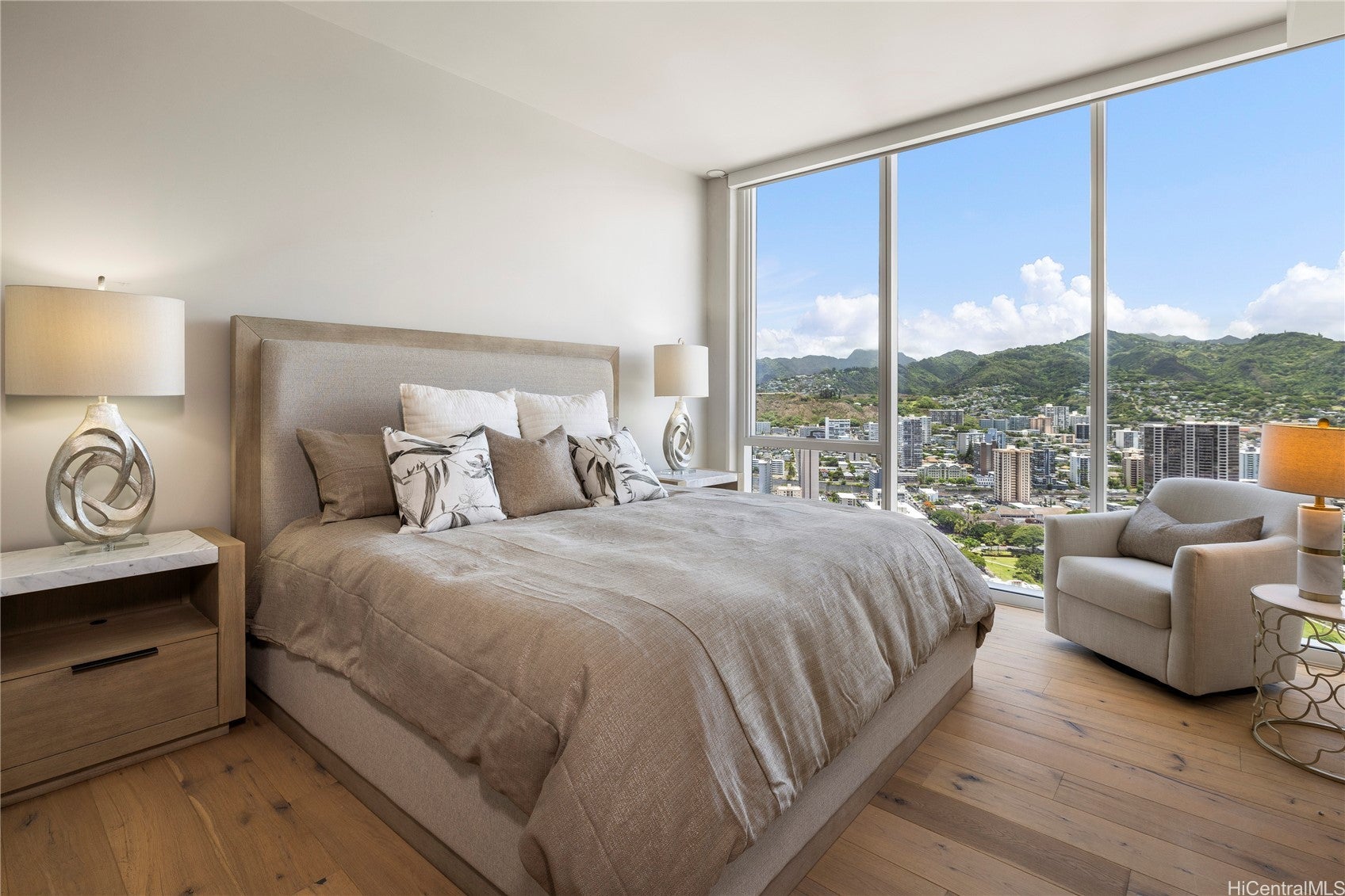 888 Kapiolani Boulevard 4501