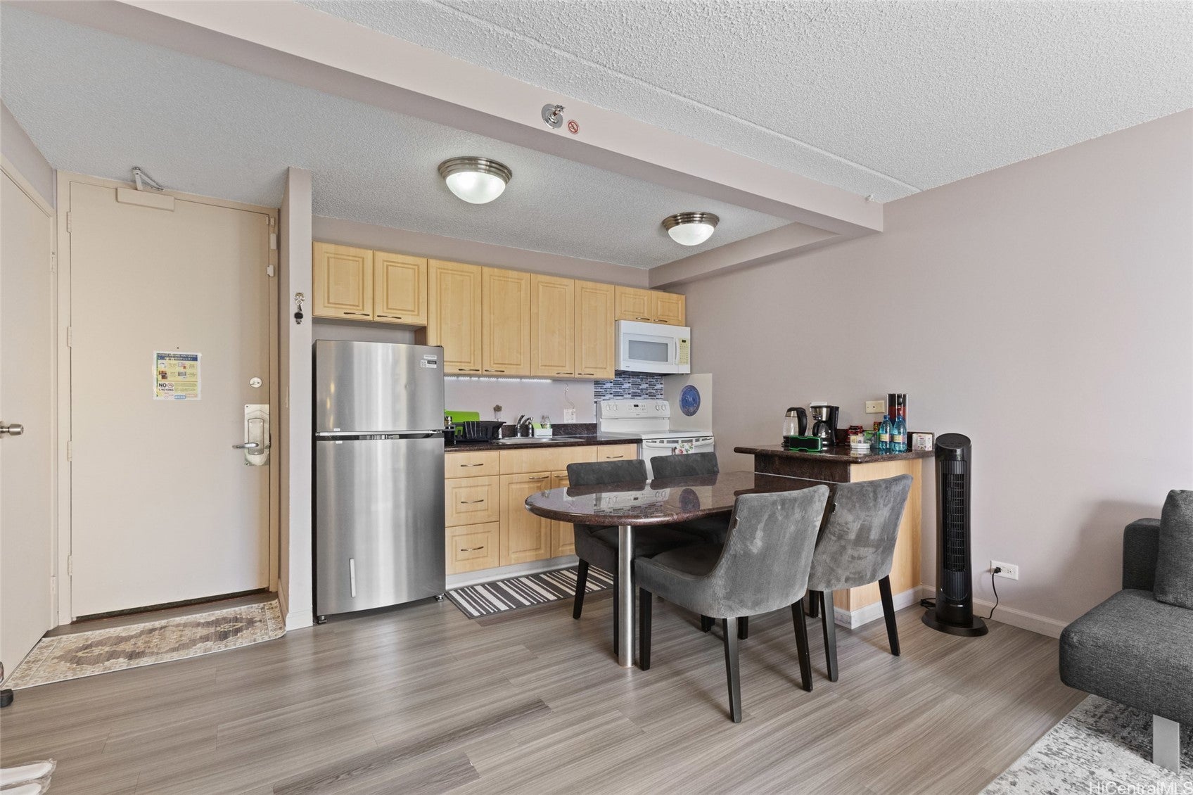 229 Paoakalani Avenue 902