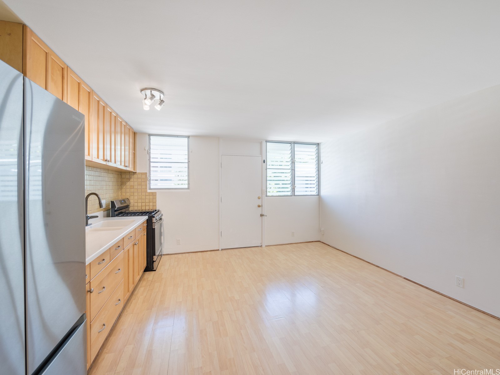 1036 Green Street 304