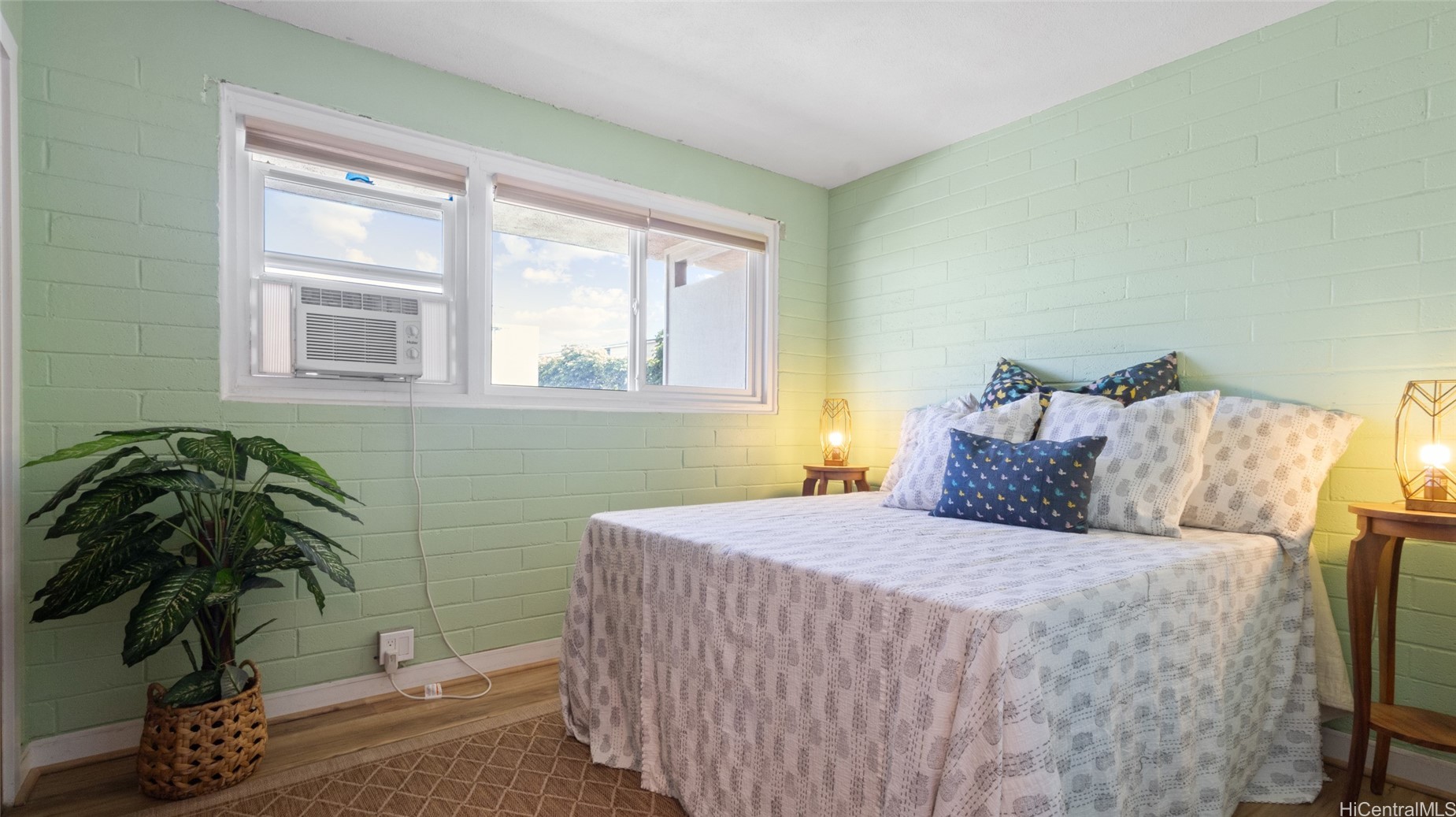 75 Kihapai Condominium