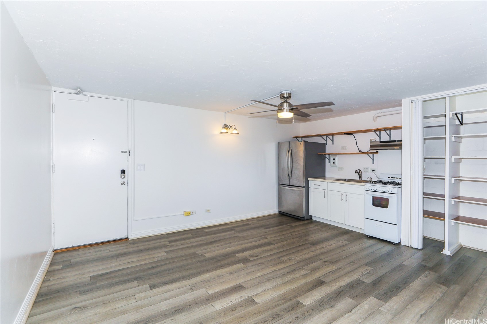 1129 Rycroft Street 405