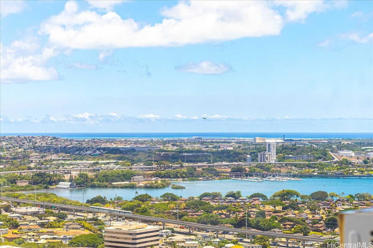 Pearlridge Square Condominium