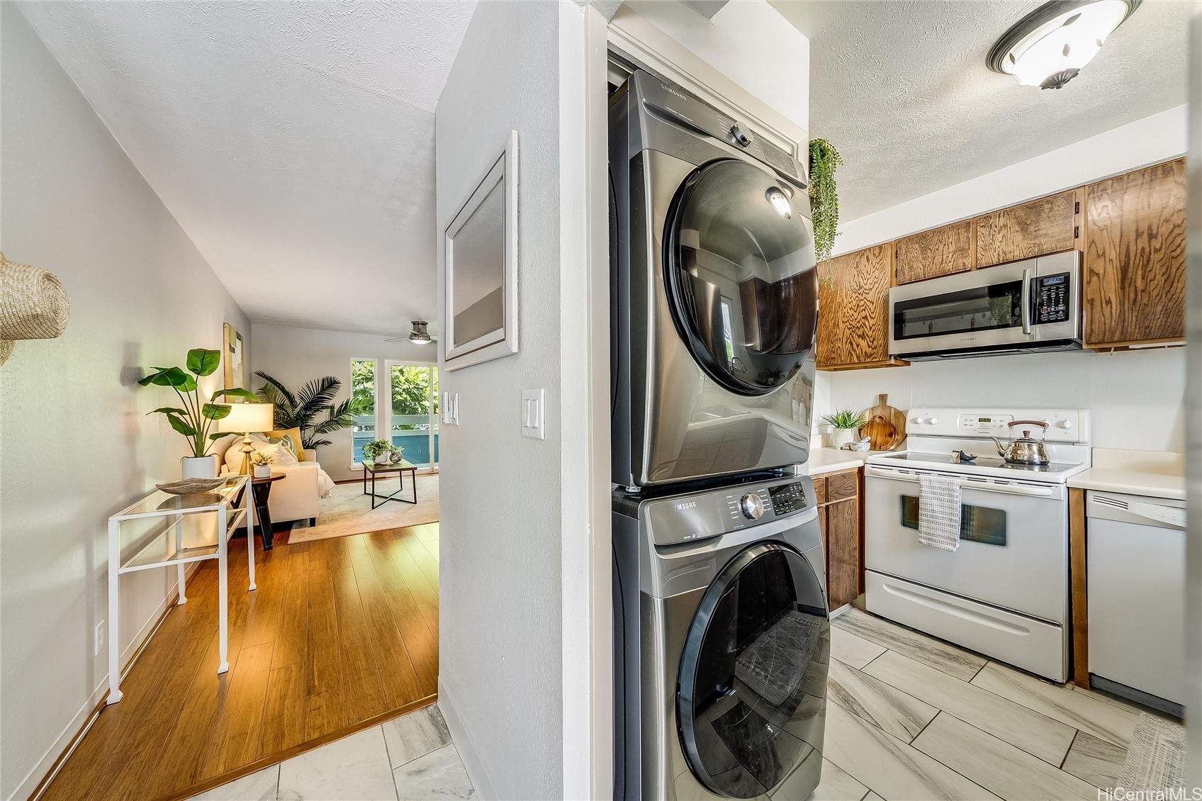 355 Aoloa Street C201