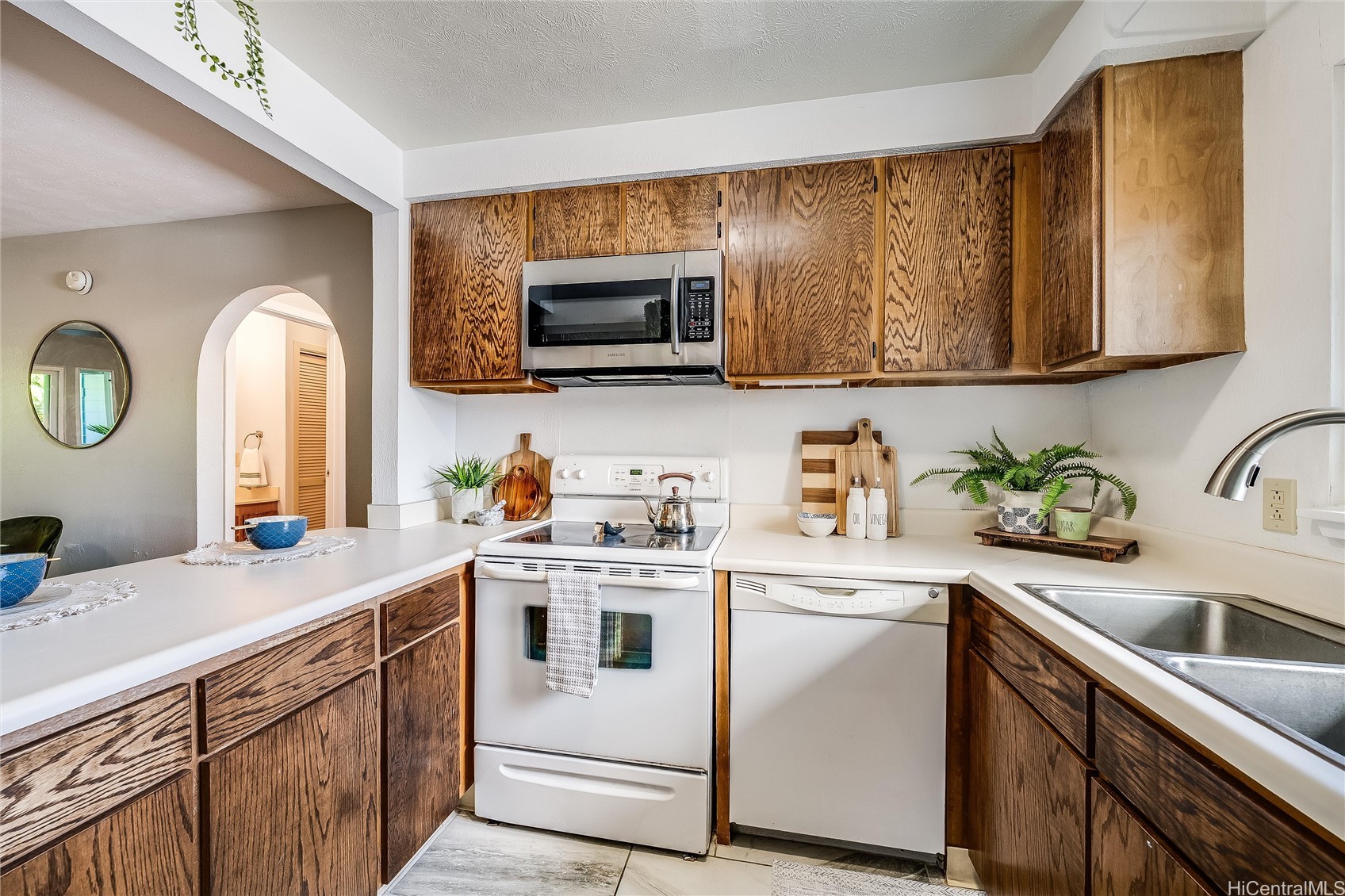 355 Aoloa Street C201