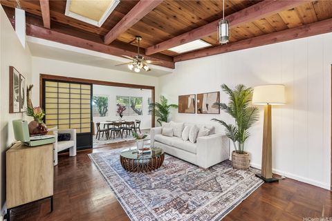 1335 Maalahi Street Honolulu HI 96819