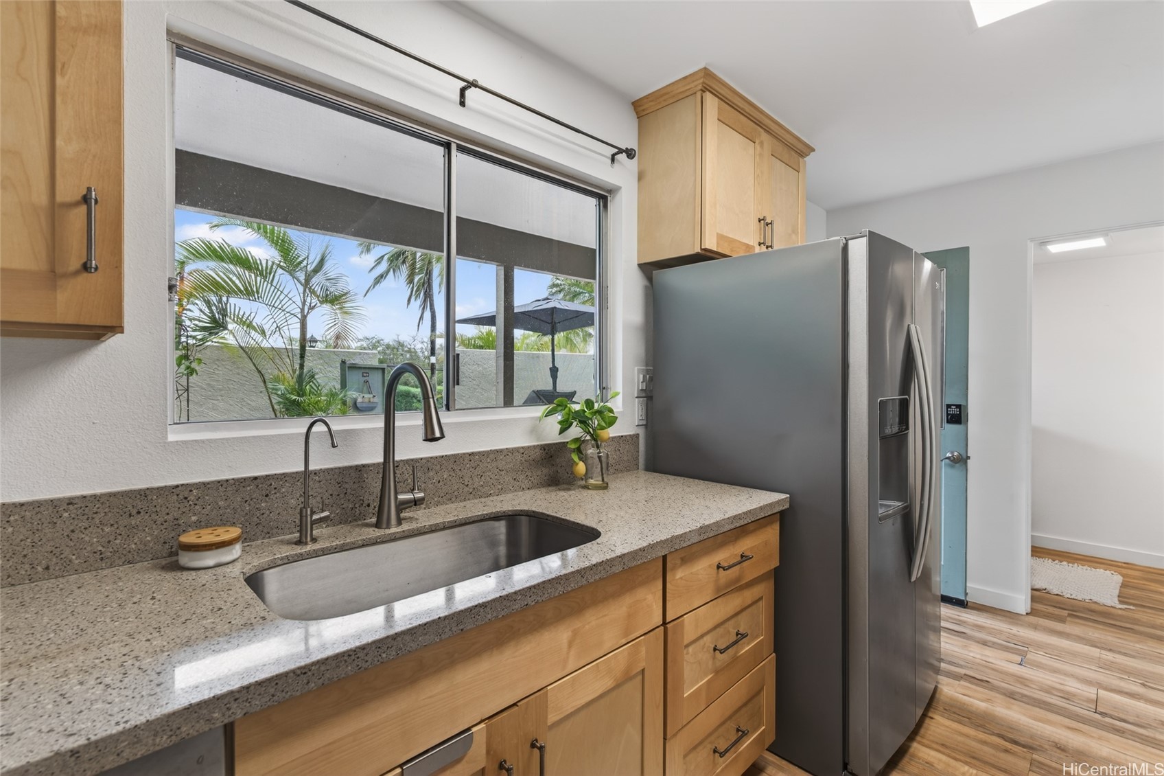 316-3 Molo Street 1803