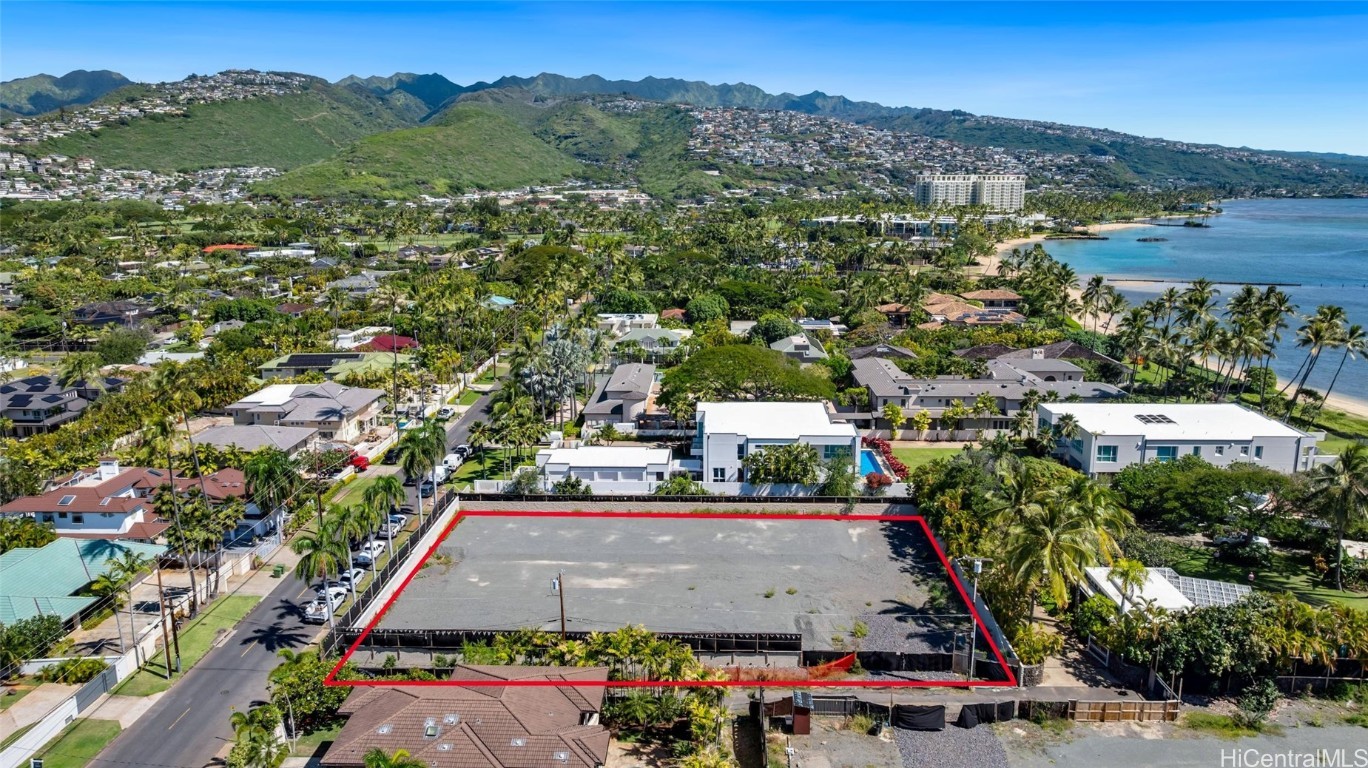 4775 Kahala Avenue