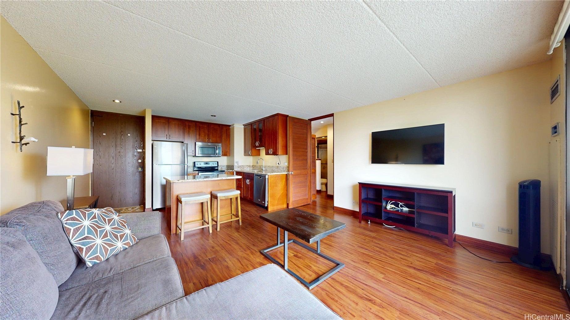 411 Hobron Lane 804