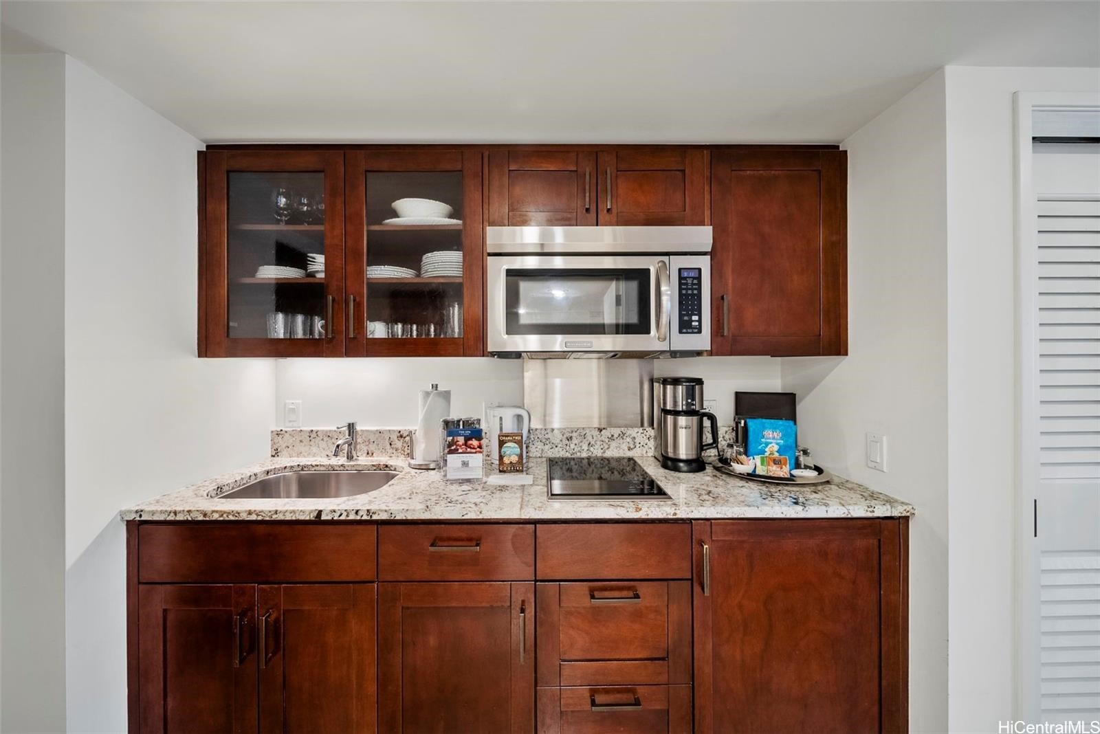 223 Saratoga Road 901