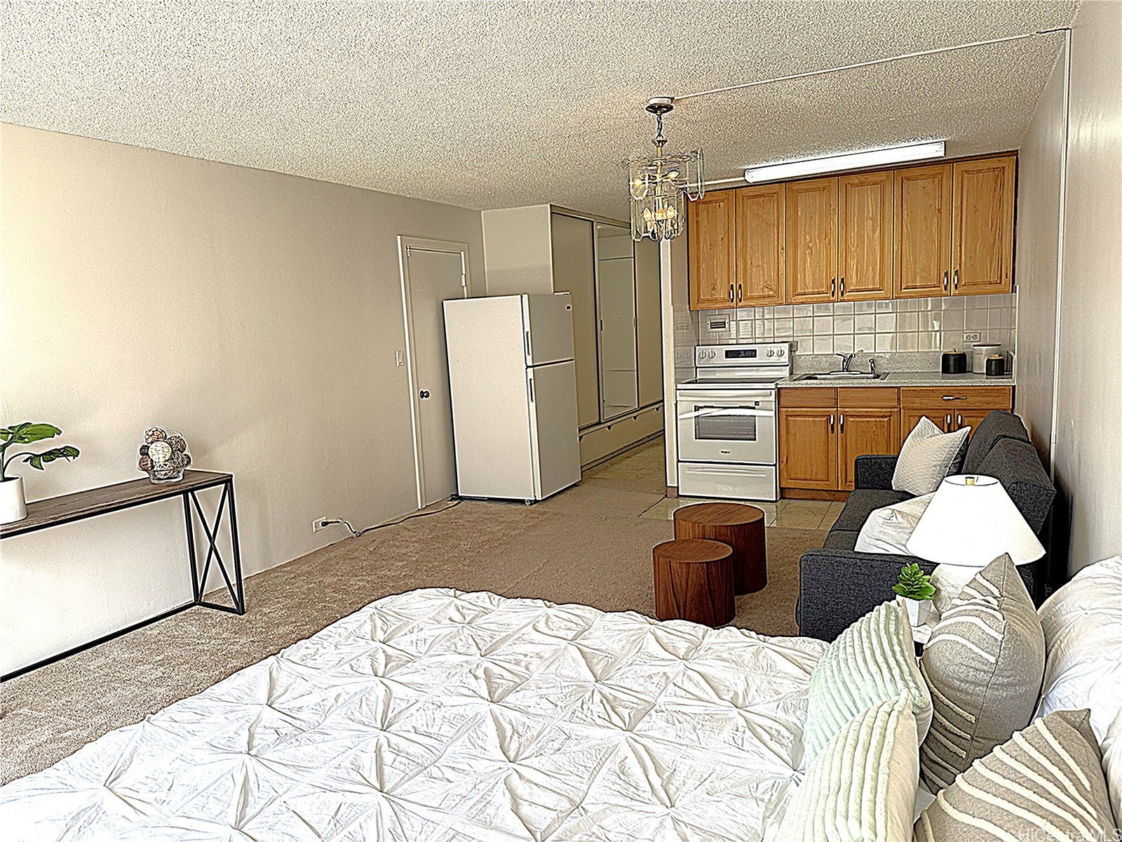 747 Amana Street 1014